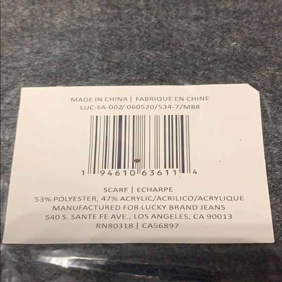 Lucky Brand Solid Brushed Scarf Grey Tassels NWT - Picture 2 of 4